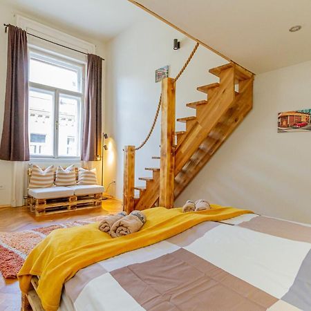 Supercentral Boutique Suite บูดาเปสต์ ภายนอก รูปภาพ