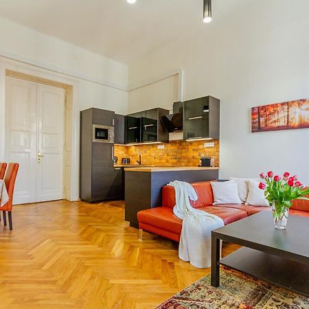 Supercentral Boutique Suite บูดาเปสต์ ภายนอก รูปภาพ