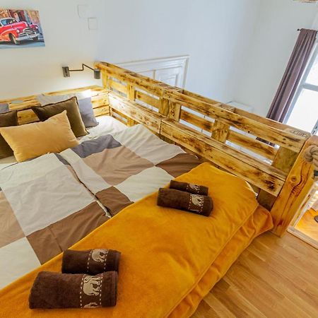 Supercentral Boutique Suite บูดาเปสต์ ภายนอก รูปภาพ