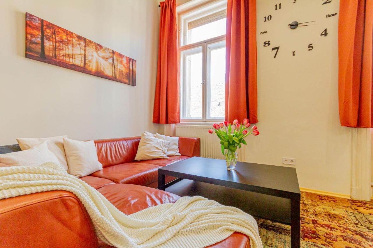 Supercentral Boutique Suite บูดาเปสต์ ภายนอก รูปภาพ