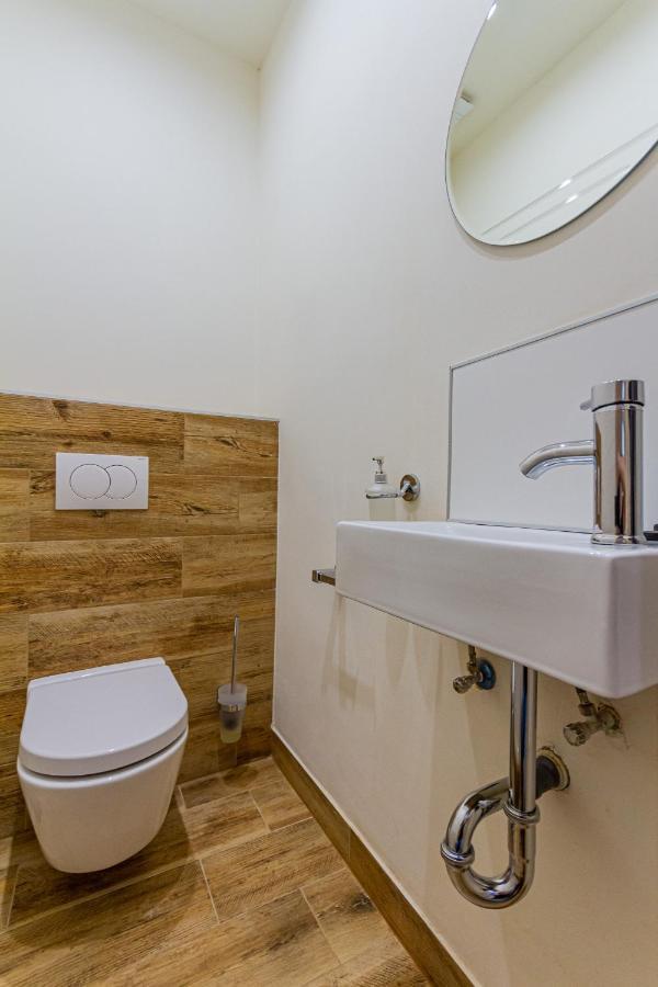 Supercentral Boutique Suite บูดาเปสต์ ภายนอก รูปภาพ