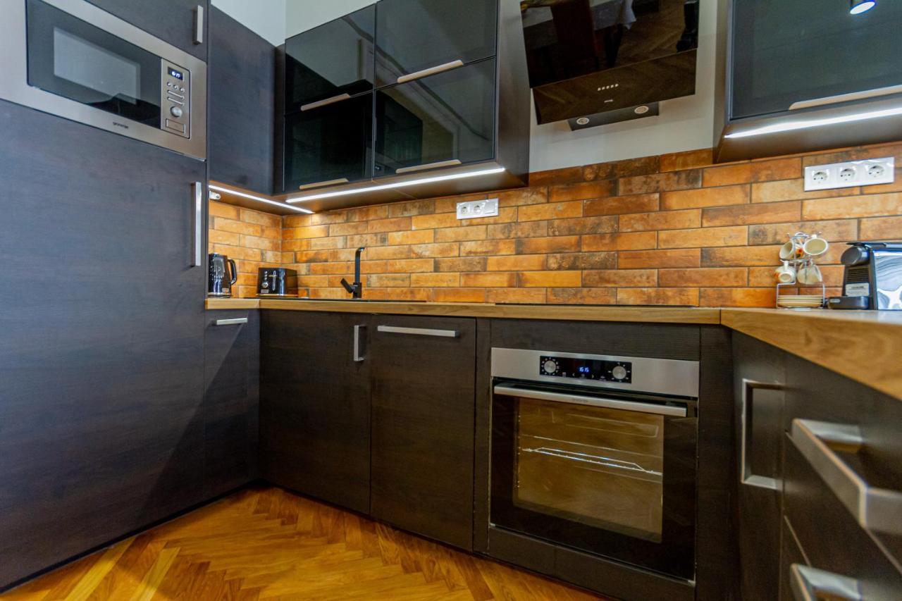 Supercentral Boutique Suite บูดาเปสต์ ภายนอก รูปภาพ