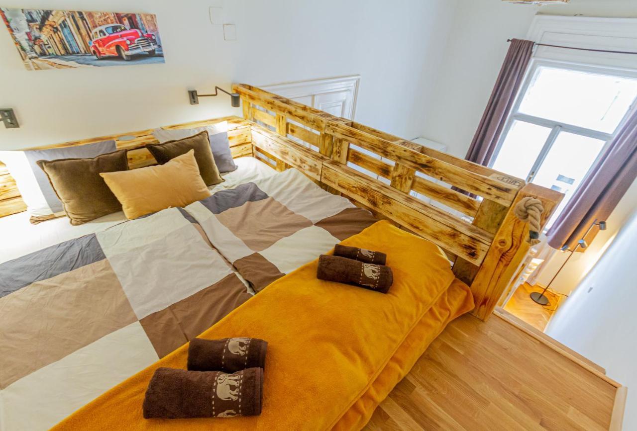 Supercentral Boutique Suite บูดาเปสต์ ภายนอก รูปภาพ
