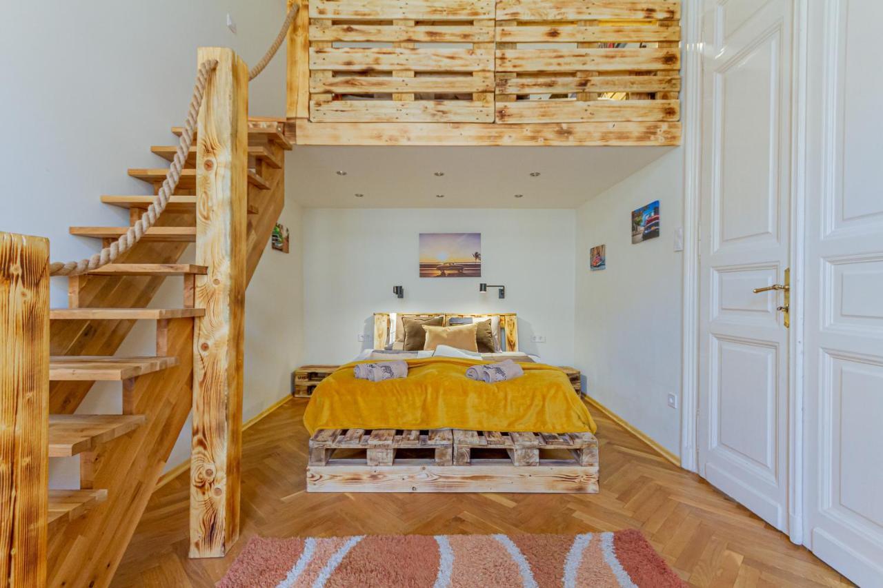 Supercentral Boutique Suite บูดาเปสต์ ภายนอก รูปภาพ